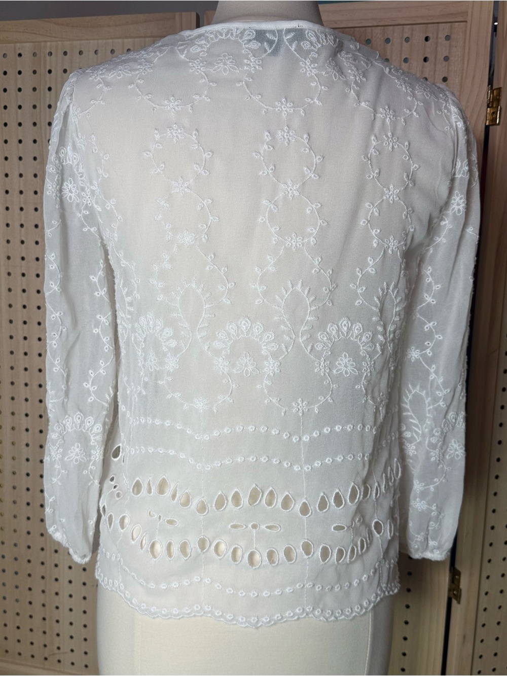J.Crew White Embroidered Eyelet Blouse Boho Romantic Cottagecore Top XS sheer - Picture 5 of 10